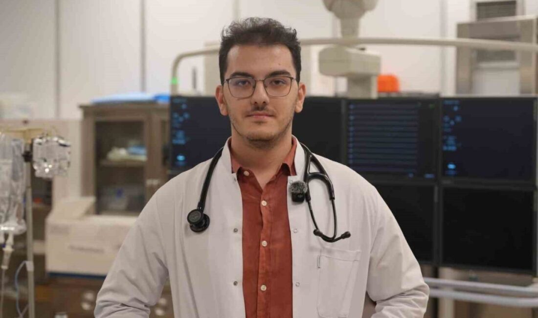 Erzurum Şehir Hastanesi Kardiyoloji Kliniği asistan doktorlarından Fikret Sefa Yağış,