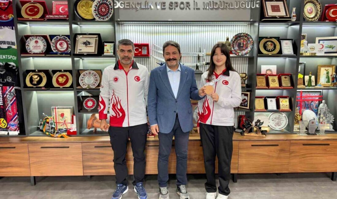 Gençler Dünya Kick Boks Şampiyonası’nda Türkiye’yi ve Eskişehir’i temsil eden
