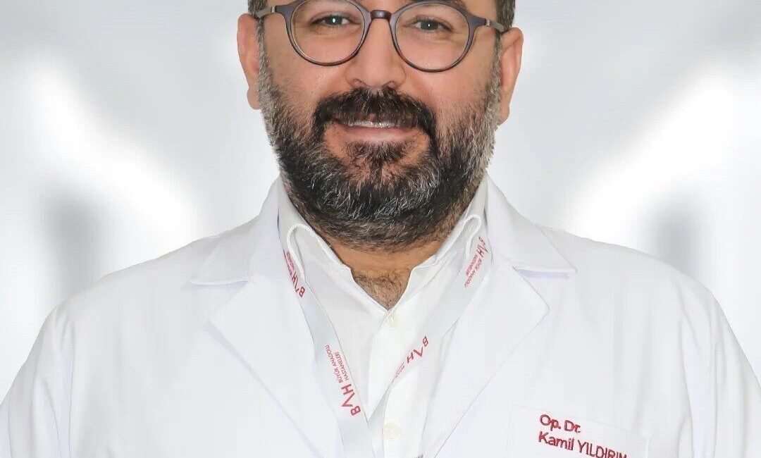 Plastik, Rekonstrüktif ve Estetik Cerrahi Uzmanı Opr. Dr. Kamil Yıldırım,
