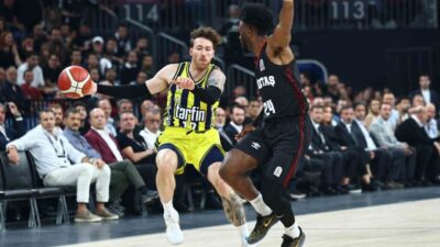 39. Erkekler Cumhurbaşkanlığı Kupası’nda Fenerbahçe, Beşiktaş’ı 72-59 mağlup ederek kupaya