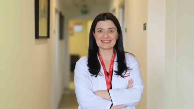 Lenfomanın boyun, koltuk altı ve kasık bölgesinde görülen ağrısız ve