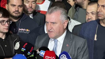 Gençlik ve Spor Bakanı Osman Aşkın Bak, UEFA Uluslar A