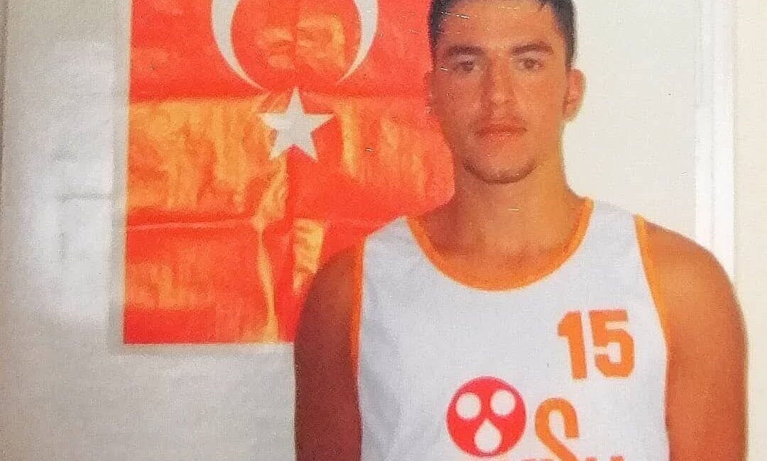 Kayseri basketbolunun deneyimli isimlerinden Hasan Aksoyak, 1986 yılında başlayan basketbol