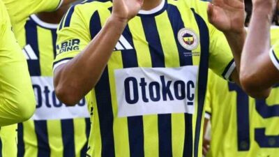 Fenerbahçe’nin milli futbolcusu İrfan Can Kahveci, Eyüpspor maçında gol kaydederken,