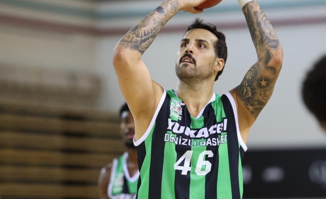 Y. Denizli Basket’in kaptanı Mahir Ağva, 2026-2027 sezonu öncesi yeni