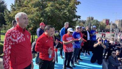 Kayseri Büyükşehir Belediyesi tarafından düzenlenen 6. Uluslararası Kayseri Yarı Maratonu