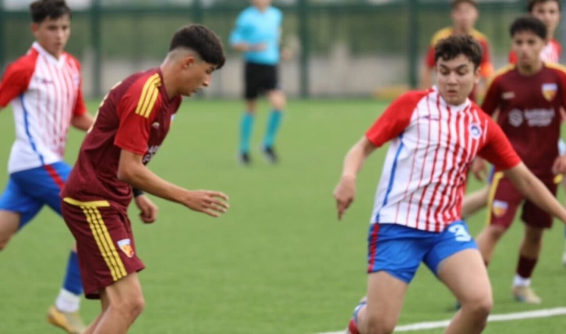 Kayserispor U17 takımı gol olup yağdı U17 Gelişim Ligi 17. Grup 1. hafta karşılaşmasında Kayserispor, evinde