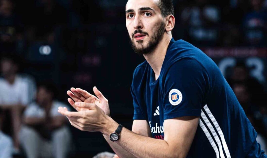 Kenan Sipahi: “EuroCup’ta kupayı kaldıran taraf olmaya çalışacağız” Bahçeşehir Koleji Basketbol Takımı’nın milli oyuncusu Kenan Sipahi, bu sezon