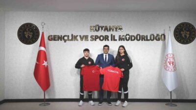Kütahya’dan iki başarılı sporcu, Bulgaristan’da düzenlenecek Avrupa Kuraş Şampiyonası’nda hem