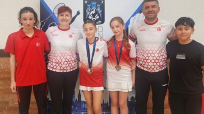 Hırvatistan’da düzenlenen Youth Open Uluslararası Badminton Turnuvası’nda Türkiye’yi temsil eden