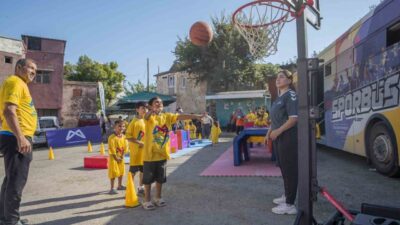 Mersin’de Sporbüs Projesi kapsamında kırsal ve dezavantajlı bölgelerde yaşayan çocuklar