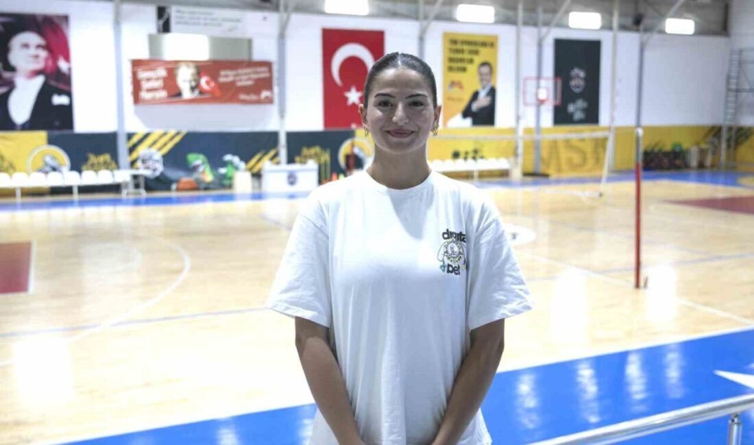 Mersin’de 12 yaşında ücretsiz voleybol kurslarına katılarak yeteneği keşfedilen Cennet