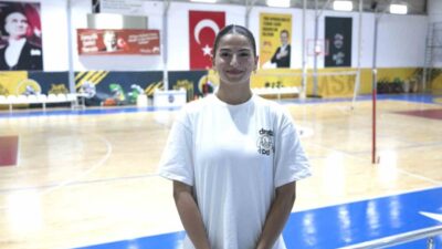 Mersin’de 12 yaşında ücretsiz voleybol kurslarına katılarak yeteneği keşfedilen Cennet