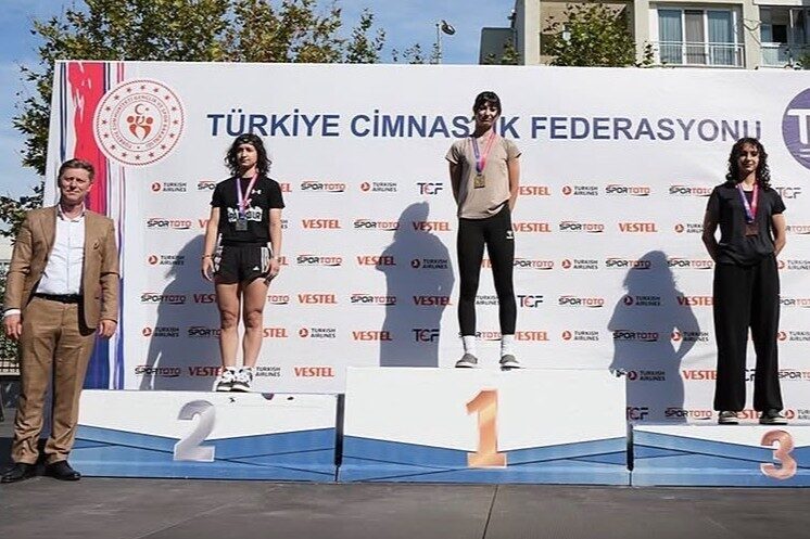 İstanbul’da düzenlenen Parkur Cimnastik Genç-Büyük Türkiye Şampiyonasında Mersin’i temsil eden