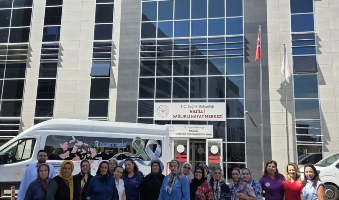Nazilli’de yürütülen saha çalışması kapsamında vatandaşlara meme, rahim ağzı ve
