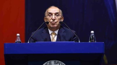 Fenerbahçe Yönetim Kurulu Üyesi Nihat Özbağı, Fenerbahçe Stadı’nın kapasite artışı