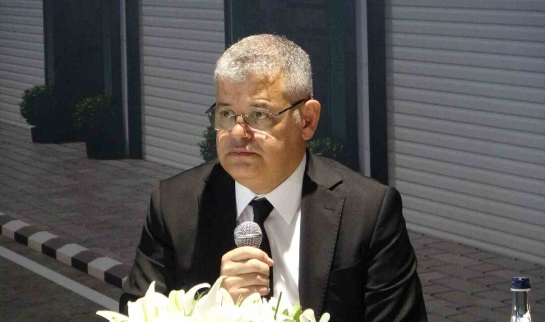 Ömer Atiker: “Konyaspor’umuzun net borcu 2.7 milyar TL’dir” Konyaspor Başkanı Ömer Atiker, “Yönetime geldikten sonra bütün dosyalar, SGK,