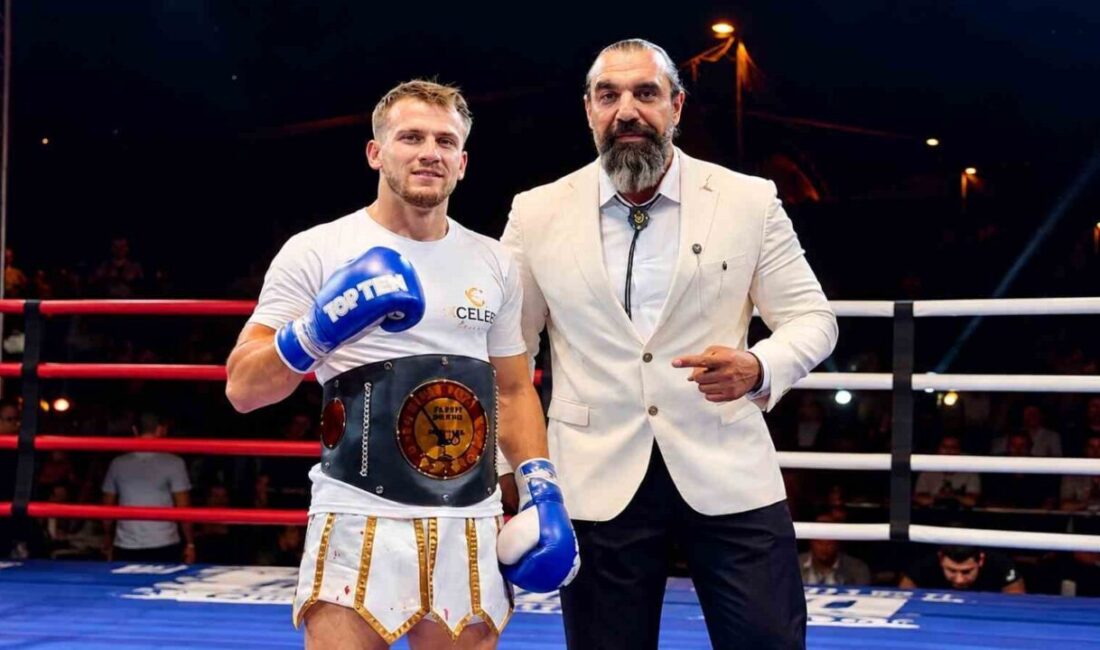 Ömer Faruk Yavaş, LOCA Fight Club’da şampiyonluk için ringe çıkıyor Balıkesirli kick boks sporcusu Ömer Faruk Yavaş, 26 Eylül’de İstanbul’da