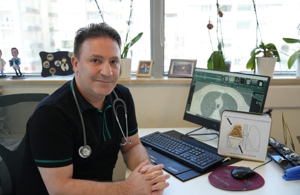 Göğüs Hastalıkları Uzmanı Prof. Dr. Şevket Özkaya, Türkiye’de sigara kullanımının