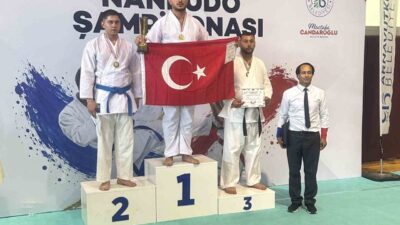 Aydın Şehir Hastanesi’nde Yoğun Bakım Hemşiresi olarak görev yapan Fuat