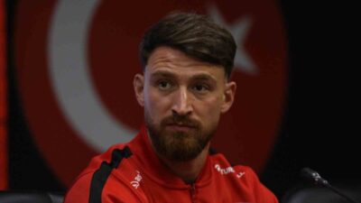 A Milli Futbol Takımı oyuncularından Salih Özcan, Fransa maçı öncesi