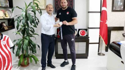 İtalya’nın Taranto kentinde düzenlenen 2026 Akdeniz Oyunları’nda mücadele eden Samsunlu