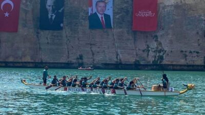 Samsun Büyükşehir Spor Kulübü sporcuları, Gaziantep’te düzenlenen Dragon Bot Türkiye