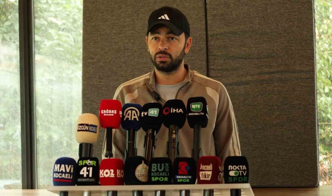 Kocaelispor Teknik Direktörü Selçuk İnan, milli ara öncesinde sahasında oynayacakları