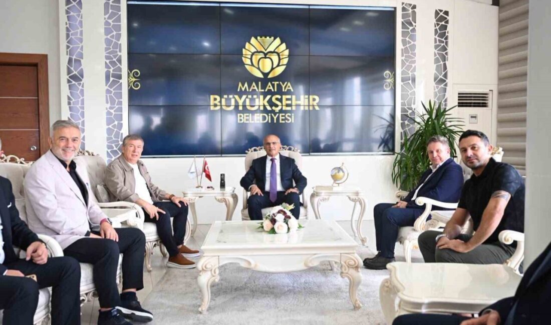 Malatya Büyükşehir Belediye Başkanı Sami Er, “Spor Zirvesi” programı kapsamında