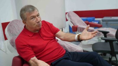Eski milli futbolcu Tanju Çolak, Fenerbahçe yıllarında oda arkadaşı olan
