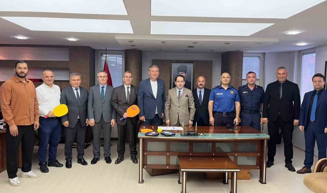 Samsun’da pickleball sporunun yaygınlaştırılmasına yönelik çalışmalar kapsamında “Tekkeköy’de Pickleball ile
