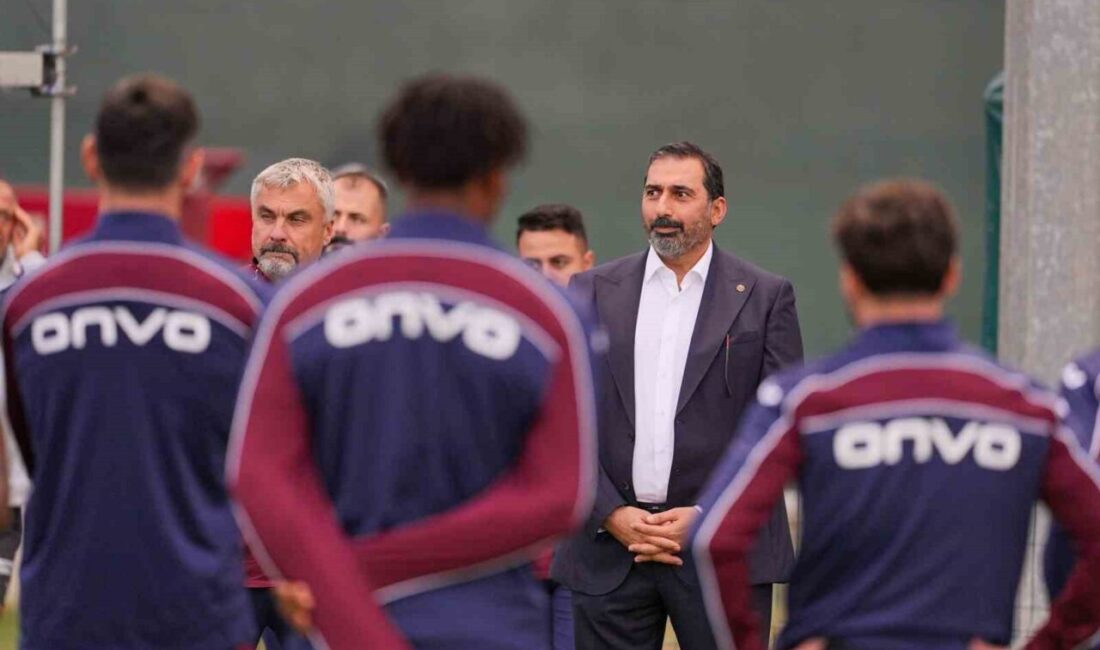 Teknik Direktör Thomas Reis, Trabzonspor ile ilk antrenmanına çıktı. Antrenman