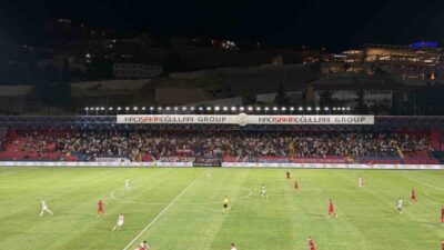 Trendyol 1. Lig 8. hafta maçında Mardin 1969 Spor, sahasında