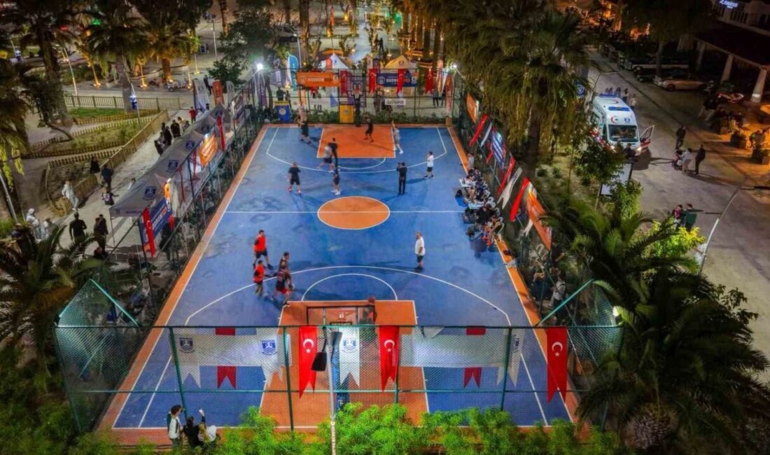 Bodrum’da basketbol heyecanı bu kez sahaya değil, Turgutreis Atatürk Meydanı’na