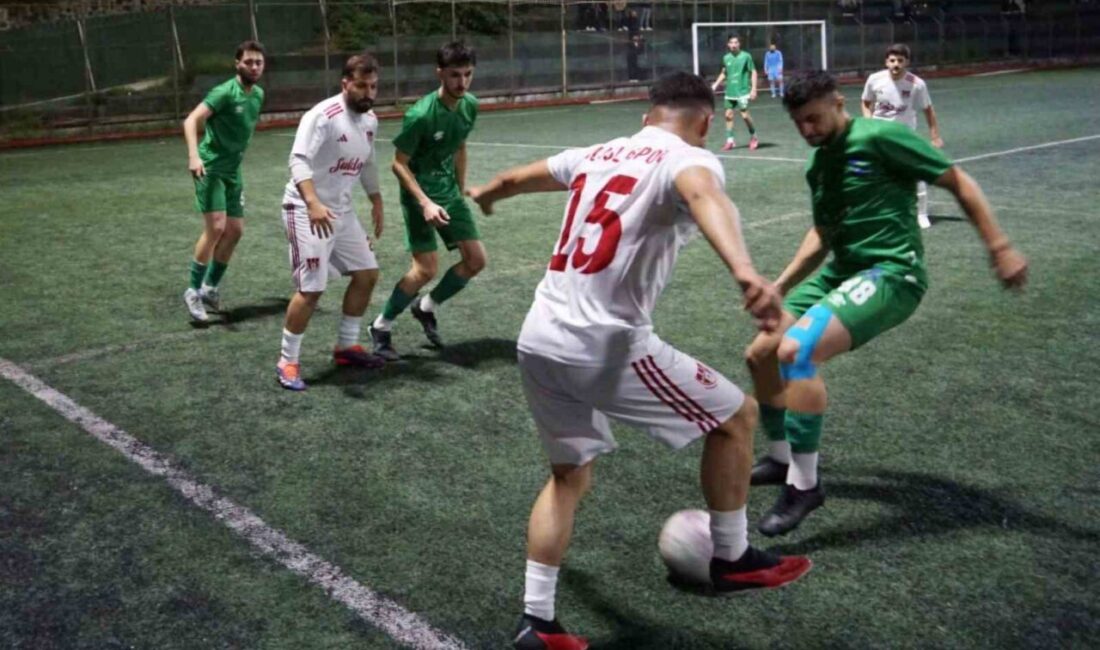 Gölcük’te düzenlenen Başkanlık Kupası Futbol Turnuvası’nın finalinde Değirmenderespor’u 2-1 yenen