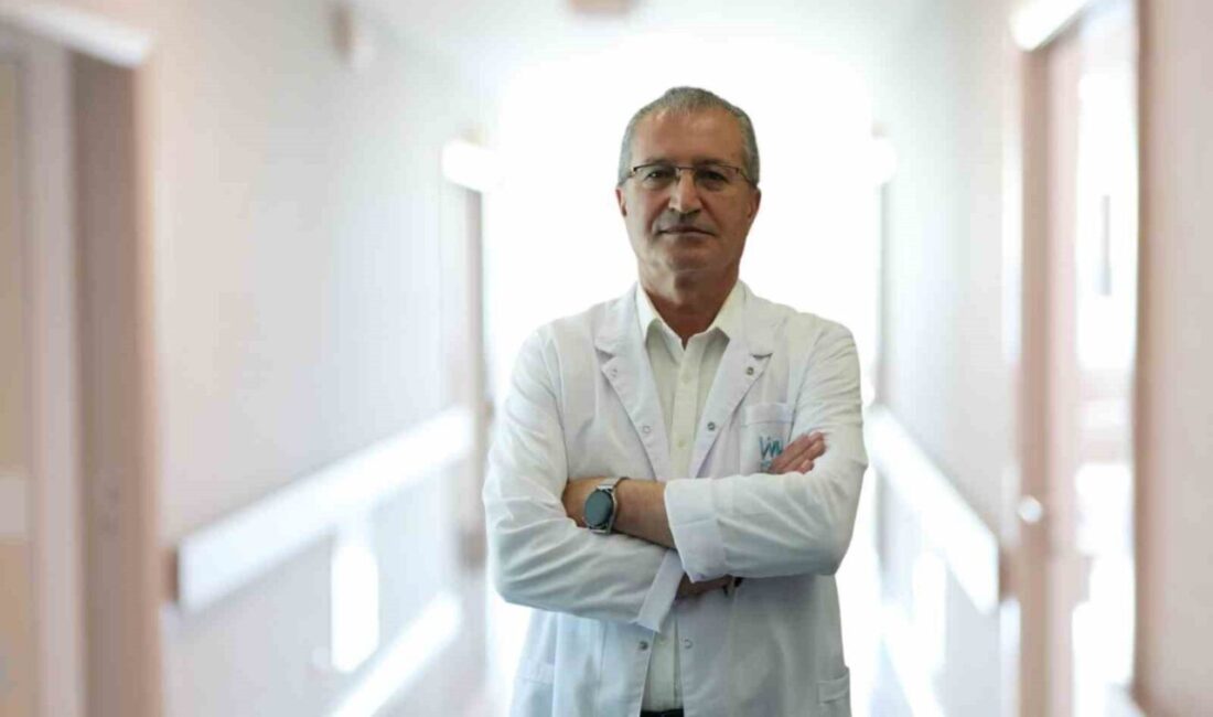 Genel Cerrahi Uzmanı Prof. Dr. Hasan Bektaş, uzun süreli reflüden