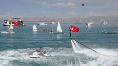 Van’da bu yıl 2. kez düzenlenen GölFest, gençleri kültür, sanat