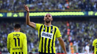 Fenerbahçe’nin Kosovalı forveti Vedat Muriqi, Eyüpspor filelerini 4 kez havalandırdı.