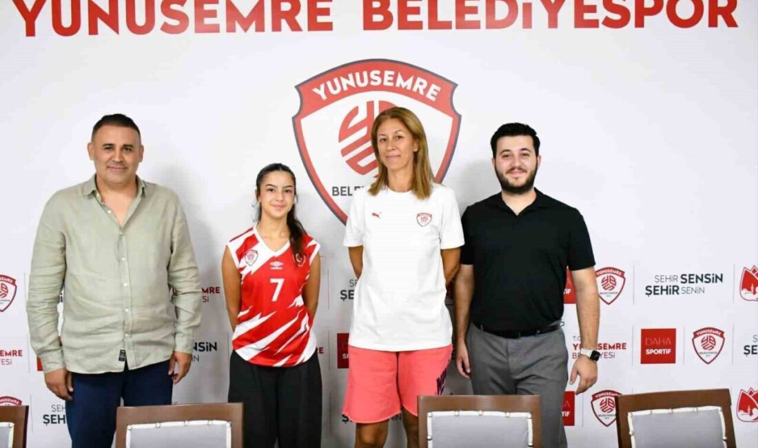 Kadınlar Voleybol 2. Lig’de yeni sezon hazırlıklarını sürdüren Yunusemre Belediyespor,