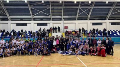 Erzurum’da basketbol parkeleri Cumhuriyet Coşkusuyla yankılandı. Geleceğin dev adamları, basketlerini