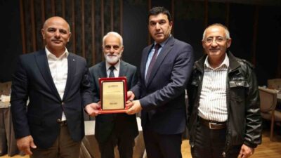 Kocaeli Masterleri Atletizm Spor Kulübü sporcusu Emrullah Bayraktar, Ankara’da düzenlenen