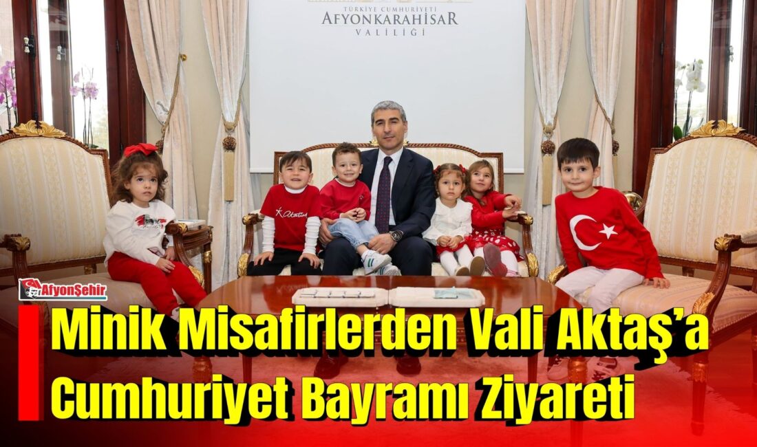 Afyonkarahisar’da Cumhuriyet Bayramı’nın 103. yıl dönümü kutlamaları kapsamında Vali Dr.