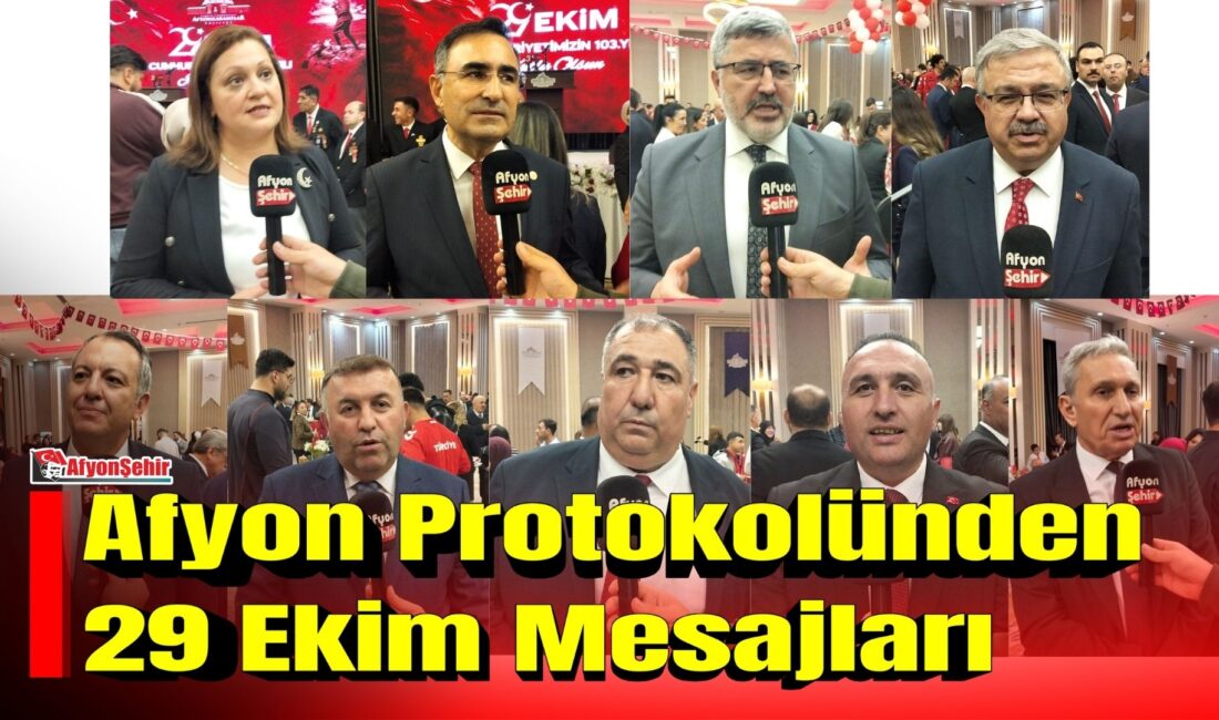 Afyonkarahisar’da 29 Ekim Cumhuriyet Bayramı dolayısıyla düzenlenen resepsiyonda kent protokolü,