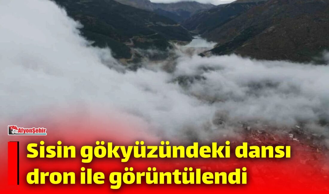 Afyonkarahisar’da sabah saatlerinde etkili olan yoğun sis, kartpostallık manzaralar oluşturdu.