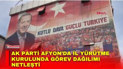 AK Parti Afyonkarahisar İl Başkanlığında İl Yürütme Kurulu üyeleri ve