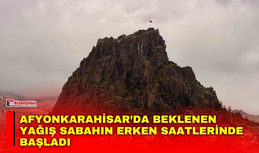Meteorolojinin uyarılarının ardından Afyonkarahisar’da beklenen yağış sabahın erken saatlerinde başladı.
