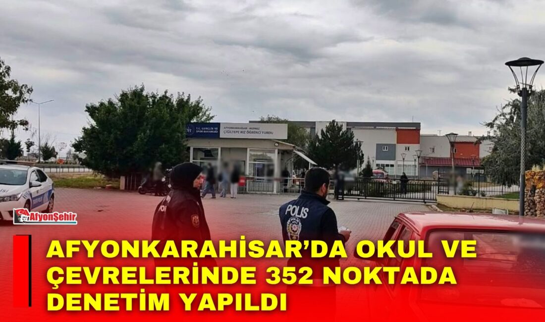 Afyonkarahisar İl Emniyet Müdürlüğü ekipleri, öğrencilerin yoğun olarak bulunduğu okul