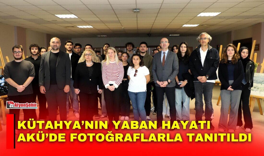 Afyon Kocatepe Üniversitesinde (AKÜ) düzenlenen fotoğraf sergisi ve söyleşide, doğa