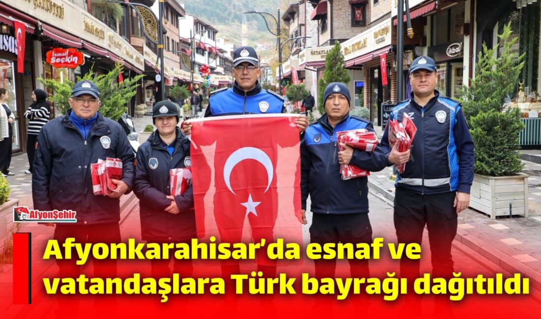 Afyonkarahisar Belediyesi ekipleri, 29 Ekim Cumhuriyet Bayramı dolayısıyla kentte esnaf
