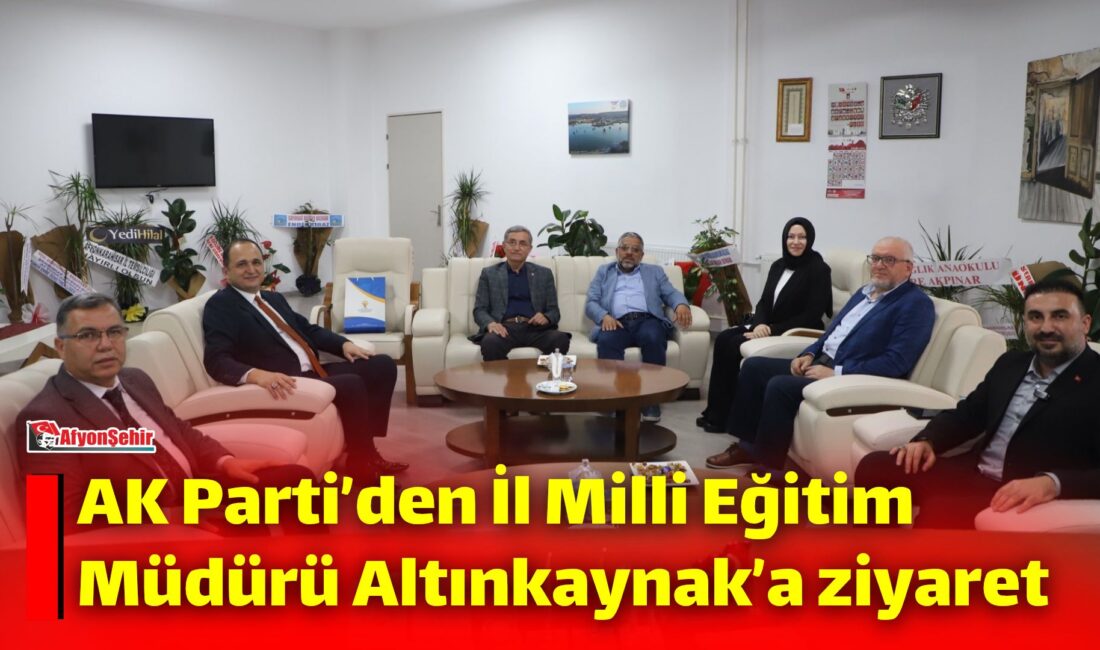 AK Parti Afyonkarahisar İl Başkanı Dr. Özgür Kavak, başkan yardımcıları